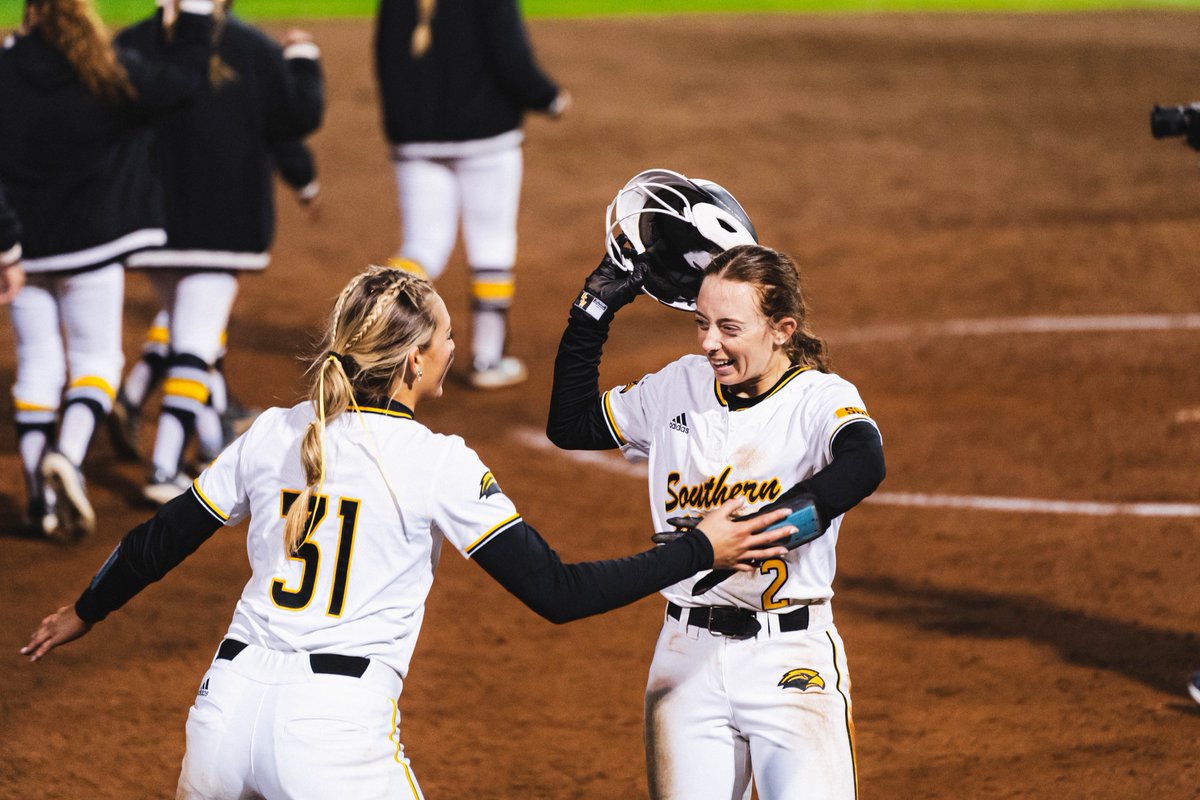 CAN I GET A "𝗧𝗢 𝗧𝗛𝗘 𝗧𝗢𝗣", CHAT????
🔝🦅🔝🦅🔝🦅🔝🦅🔝🦅🔝

#SMTTT | #RiseAsOne