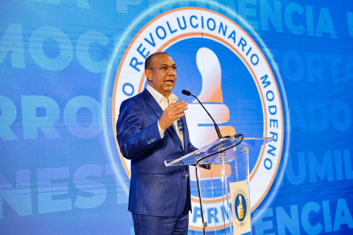 DeligneAB's tweet photo. Con alegría y orgullo perremeista realizamos nuestra quinta conferencia regional #ElPaísQueConstruyeLuis desde San Francisco de Macorís , provincia Duarte. 

Como Secretario Nacional de Organización del @PRM_Oficial, me honra continuar hablando de la gran obra de gobierno que ha venido realizando nuestro presidente @luisabinader.

Este año nuestro @PRM_Oficial, cumplió 10 años de lucha, defendiendo la democracia, escuchando el sentir del pueblo dominicano y construyendo un país lleno de esperanza y transformaciones. #ElPaísQueConstruyeLuis
