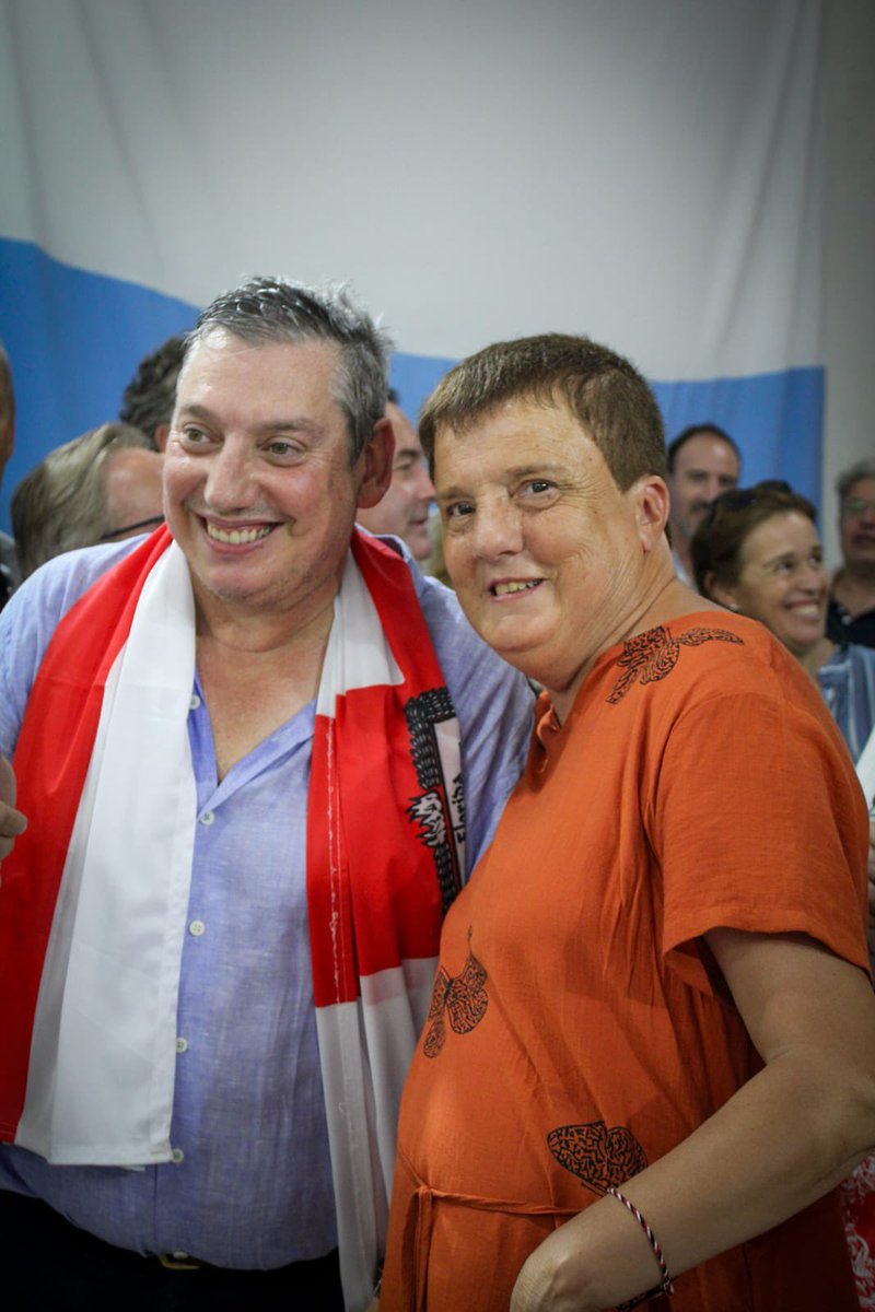 alvaro_chacho's tweet photo. La convención del Partido proclamó a nuestro líder y amigo Pájaro Enciso como candidato a Intendente de Florida.
Nos llena de emoción y orgullo, el dirigente más importante de la historia del Dpto  vuelve, para seguir transformando Florida.
Gracias por la confianza pájaro. https://t.co/538YgZOjzH