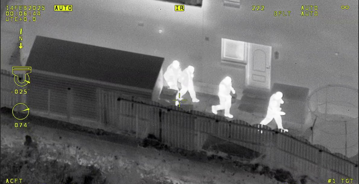 Police Scotland Air Unit (@psosair) on Twitter photo The Police Helicopter was up again yesterday evening, this time assisting <a href="/PSOSRoads/">Road Policing Scotland</a> colleagues in the Polmont area, with another lengthy vehicle pursuit. 2 x persons attempted to run from the vehicle, but were both captured and detained. #KeepingPeopleSafe #Teamwork The Police Helicopter was up again yesterday evening, this time assisting <a href="/PSOSRoads/">Road Policing Scotland</a> colleagues in the Polmont area, with another lengthy vehicle pursuit. 2 x persons attempted to run from the vehicle, but were both captured and detained. #KeepingPeopleSafe #Teamwork