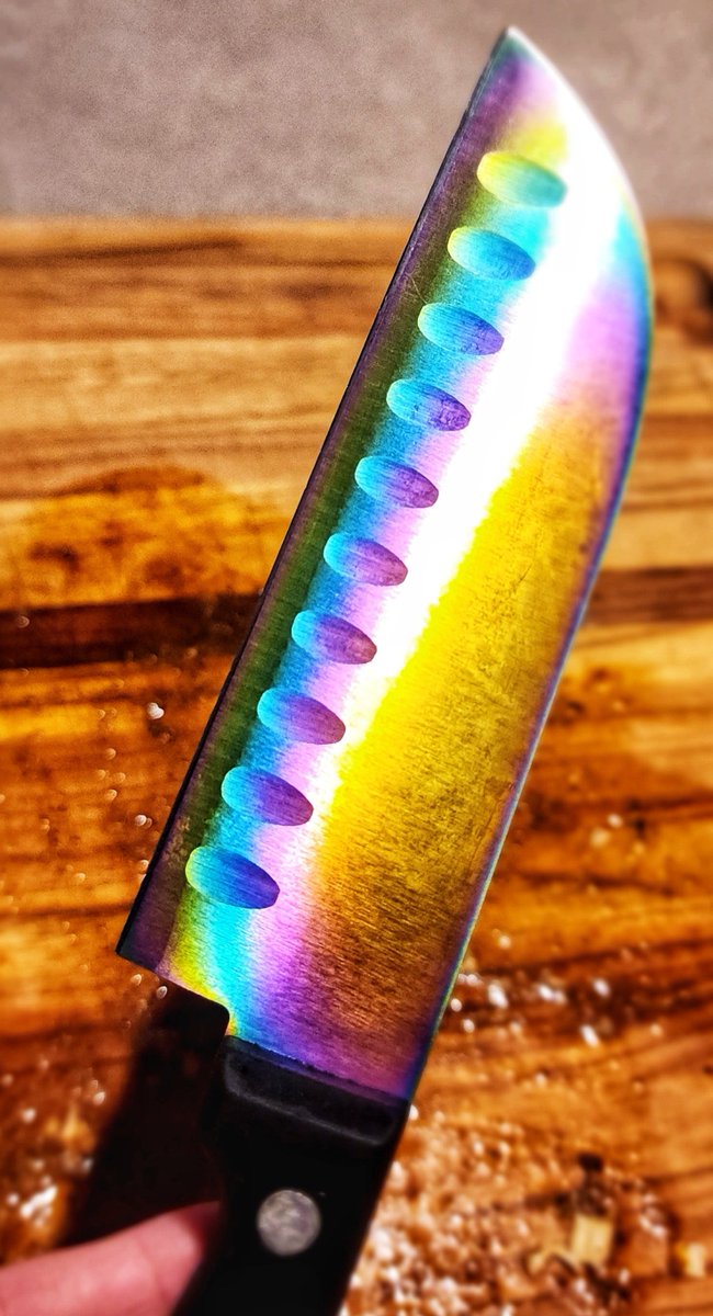 I have some really nice Cutco knives, but I always end up reaching for this one when I cook because it reminds me of CS skins. 🤣