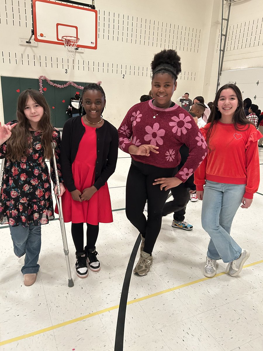 NEHS Valentines Dance was a huge success!!! Thank you to <a href="/CHCPPTA/">Cedar Hill Collegiate Prep PTA</a> and our parent volunteers for making it a hit! ❤️🩷❤️🩷<a href="/CHISDCP/">Collegiate Prep</a>