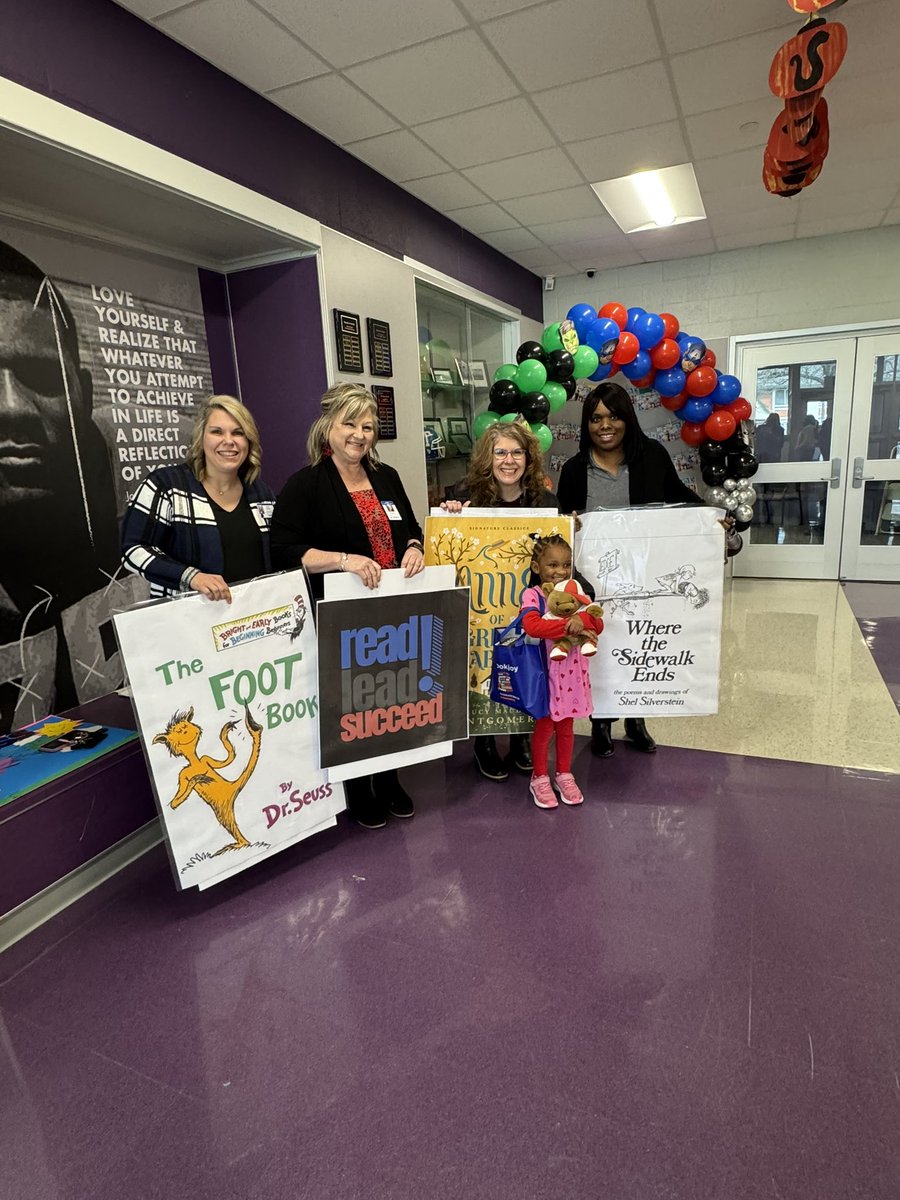 TISDLibraries's tweet photo. Big day for Wildcats as we celebrate and recognize readers.MDECA, BMS, KPES and SES had winners in week 1’s competition!!!! Congratulations Wildcats!!! Can’t wait to see who’s gonna win week two!!!📖❤️@TempleISD #weread #readleadsucceed https://t.co/FecBftEmYP