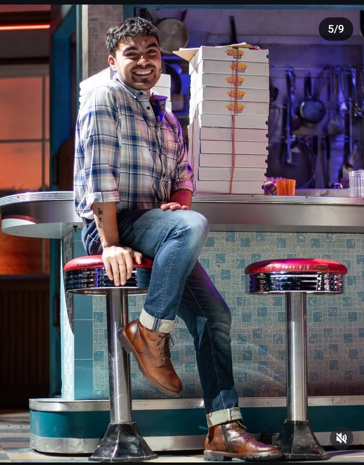 Este 2025 está iniciando con el pie derecho para Dennis , Debutando en Waitress México 💙🥧✨

Azúcar, Leche, Harina

DENNIS X WAITRESS