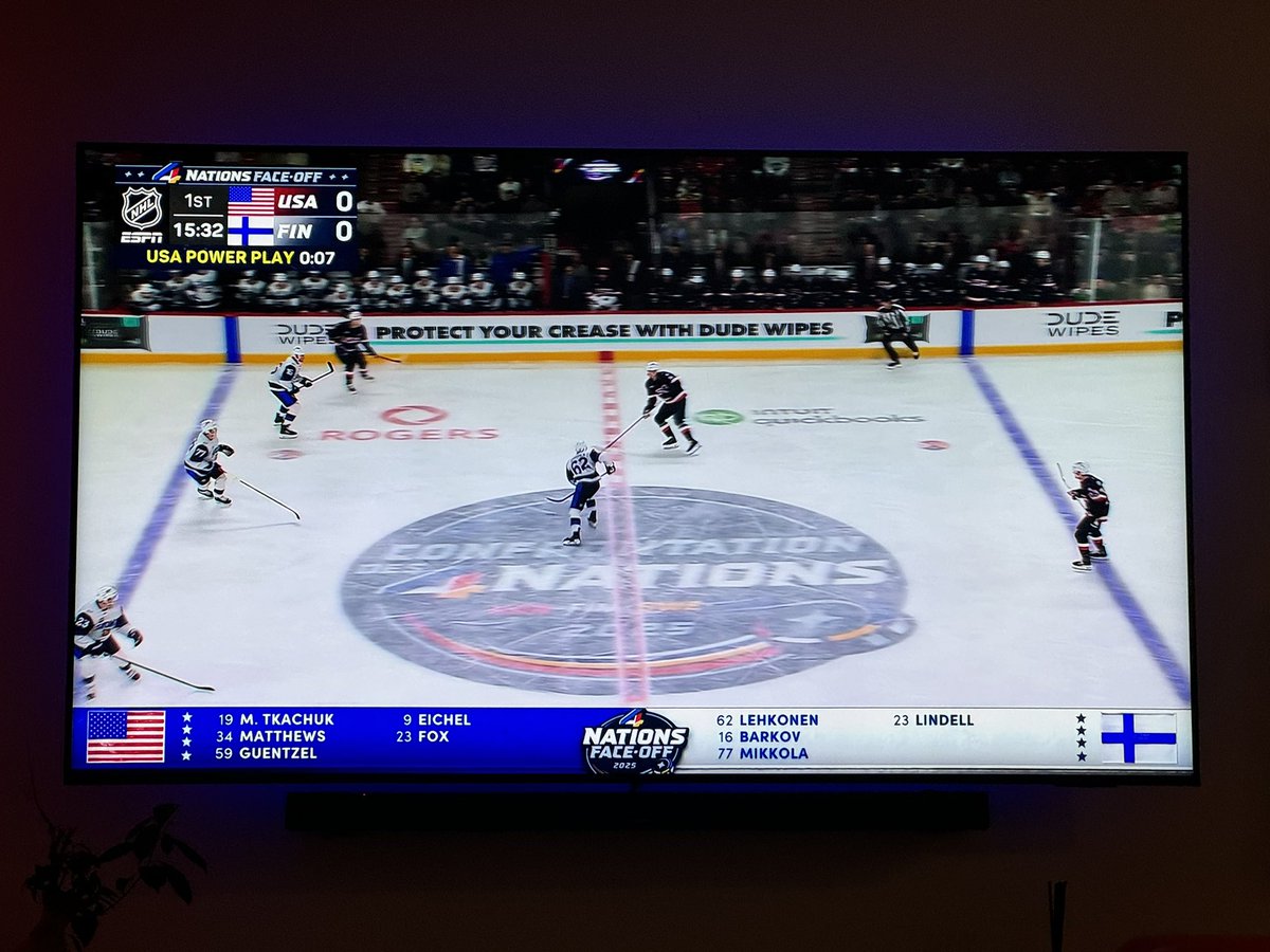 Hey <a href="/espn/">ESPN</a> if you don't get rid of this humongous thing on the bottom of the screen in the next 5 minutes I'm gonna have to call the cops