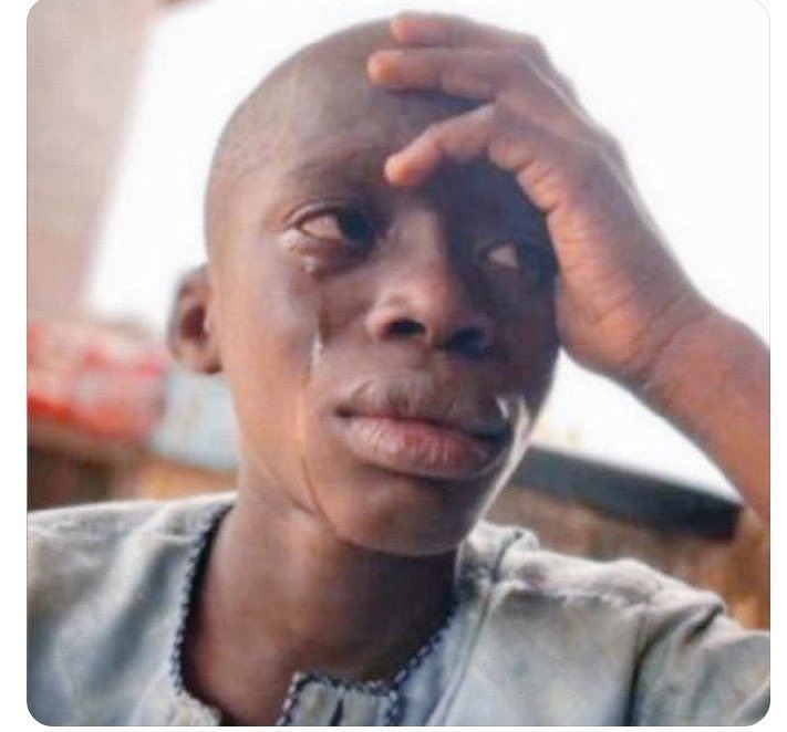 jodelynlimp's tweet photo. M pwomèt li 3 bwat lèt yon sachè chokola, me advèsè sot mandel ki koulè IPhone 16 livle 😭😭😭😭😭 https://t.co/3rGHKFeBgd