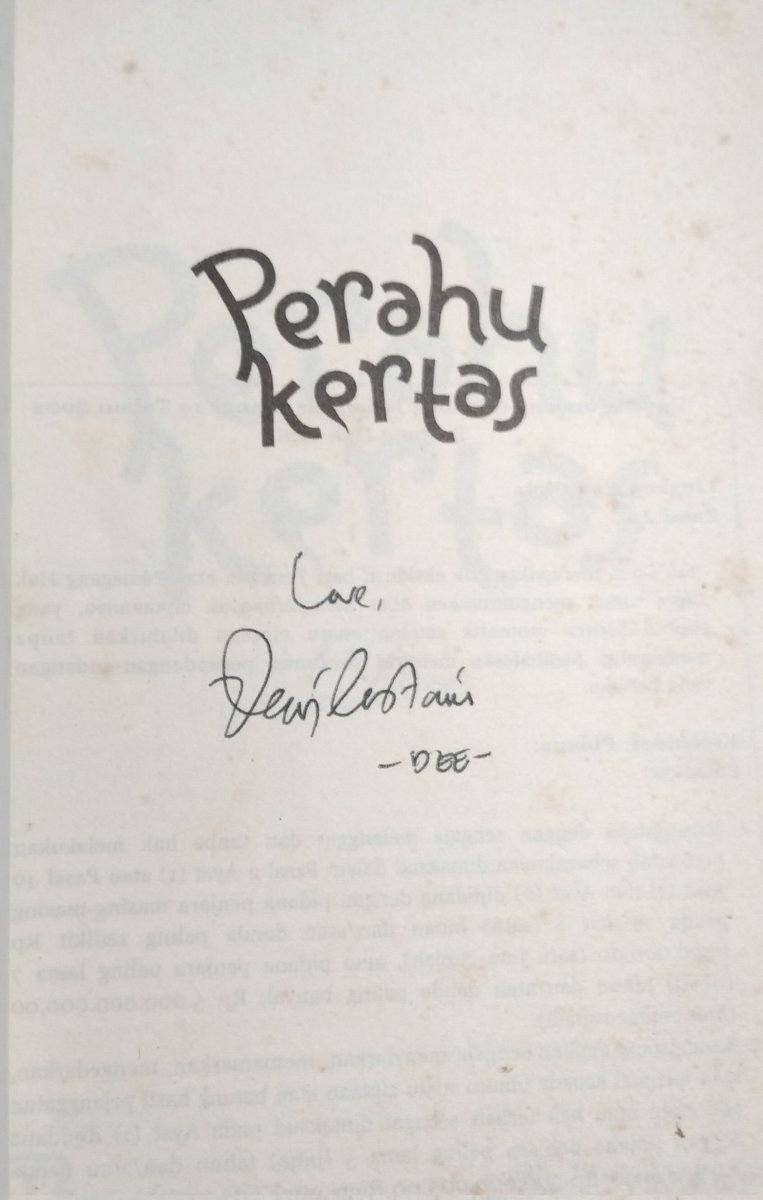 Budi S. (@budis1909) on Twitter photo Ada info dr kawan di @threads , ada yg menjual #PerahuKertas mbak <a href="/deelestari/">Dee Lestari</a> <a href="/bentangpustaka/">Bentang Pustaka</a> lengkap dengan tanda tangan. Meski sudah pernah baca beberapa thn lalu, tp buku ini worth it untuk dikoleksi, ada ttd pula. Alhamdulillah. Ada info dr kawan di @threads , ada yg menjual #PerahuKertas mbak <a href="/deelestari/">Dee Lestari</a> <a href="/bentangpustaka/">Bentang Pustaka</a> lengkap dengan tanda tangan. Meski sudah pernah baca beberapa thn lalu, tp buku ini worth it untuk dikoleksi, ada ttd pula. Alhamdulillah.