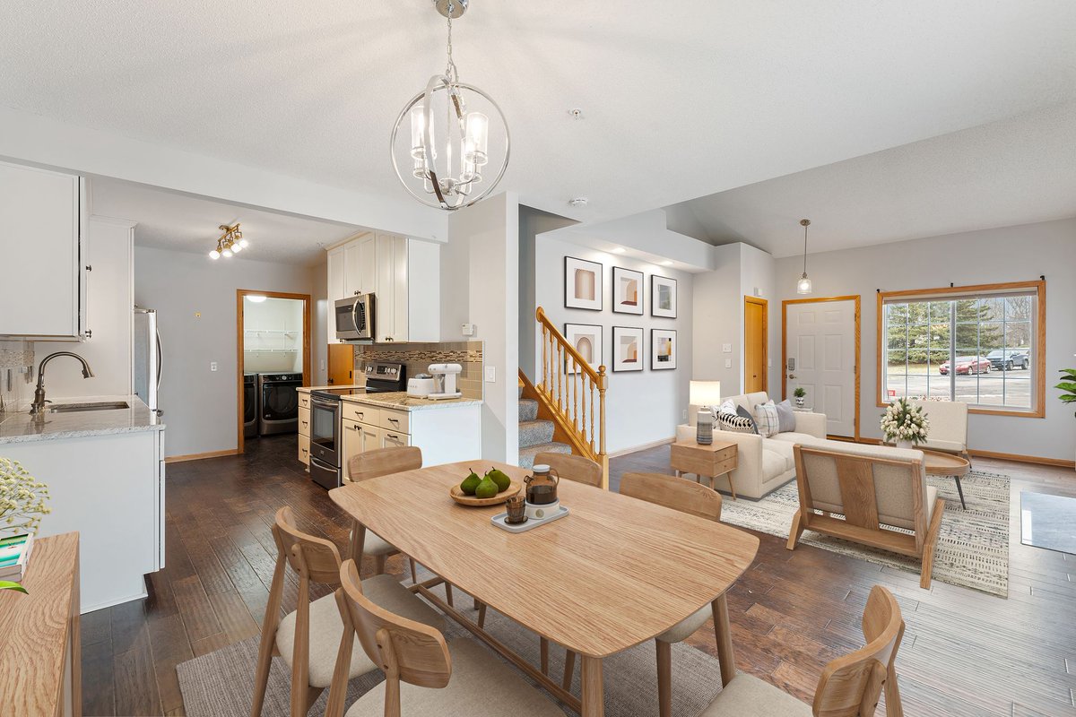 AgentBenedict's tweet photo. JUST LISTED! 2 Bedroom/2 Bathroom/2 Car-Garage Townhome in Inver Grove Heights!

6877 Benton Way, Inver Grove Heights, MN 55076

$275,000!

Call me to set up a showing!

Adam Benedict
651.226.3928
RE/MAX ADVANTAGE PLUS
adam@agentbenedict.com https://t.co/eSBR9MiF95