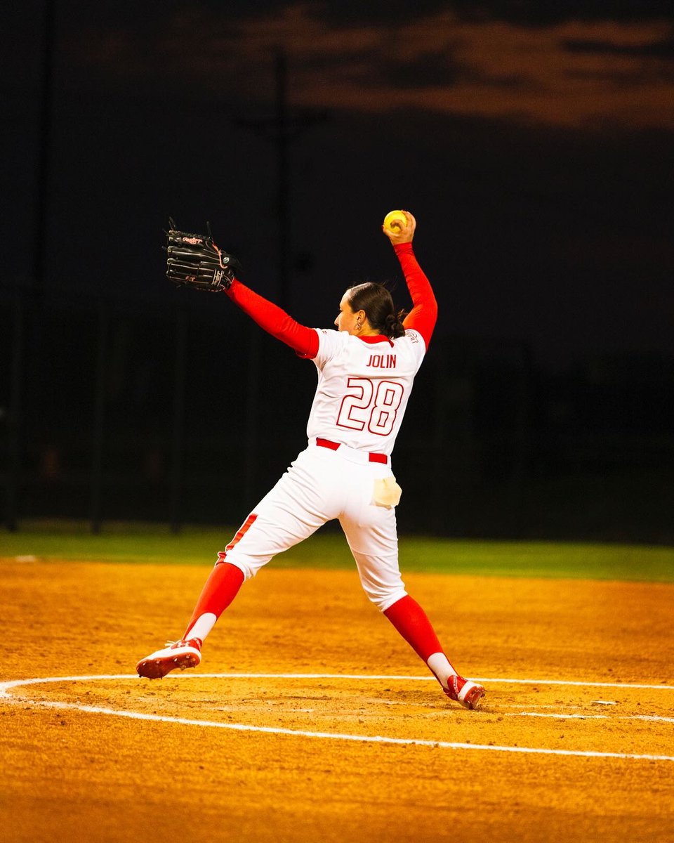 Got ‘em in 5!

See you tomorrow when we play Missouri state at 6 PM! 

#DealTheCards #LUcky13