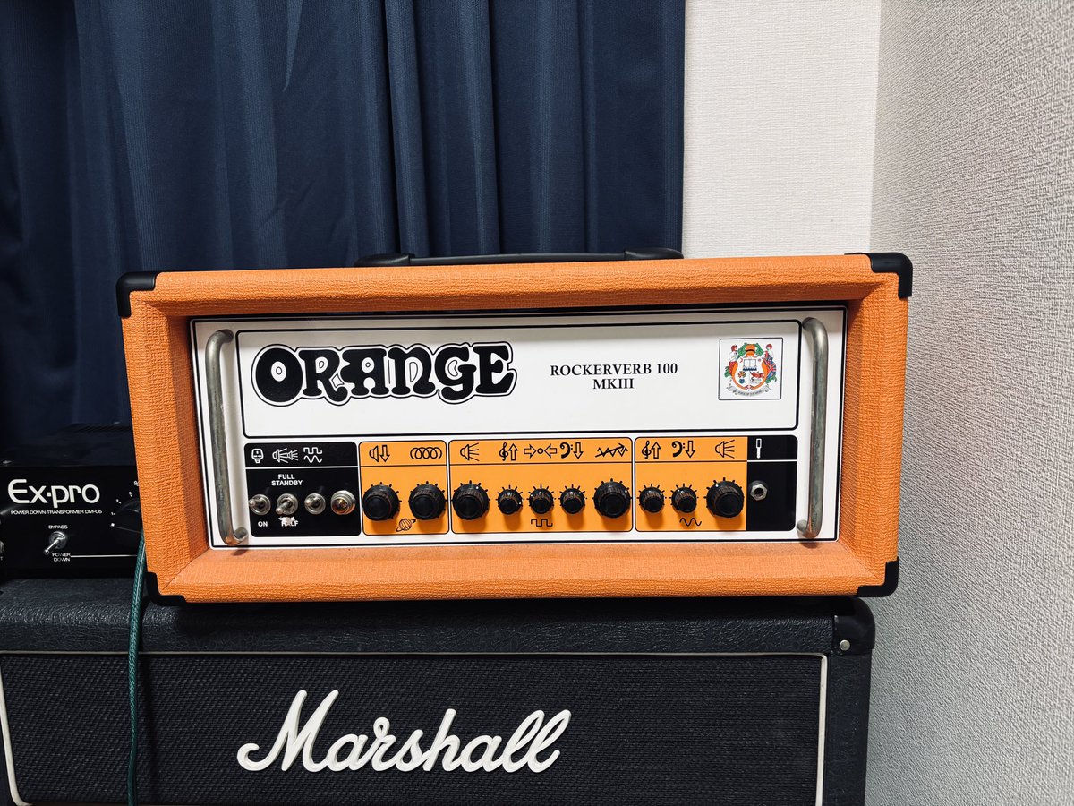 romluz_aubly's tweet photo. しゃれおつぅ

exproのアッテネーターがなぜだろう、どことなく所在なさげだね
#orange 
#rockerverbmkiii 
#mng https://t.co/lZrPhditHJ