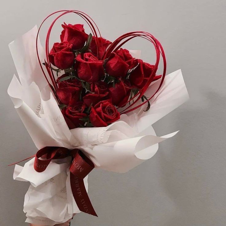 CH4OSXWR4TH's tweet photo. It's a special day so I would love to say thank you for all the love and care, I'm not sure how much I can express my love but the feeling never fades, and there's Maru too who loves you the same.

Happy Valentines Day to you, my love @vixxastra https://t.co/tfwtIGJ0jI