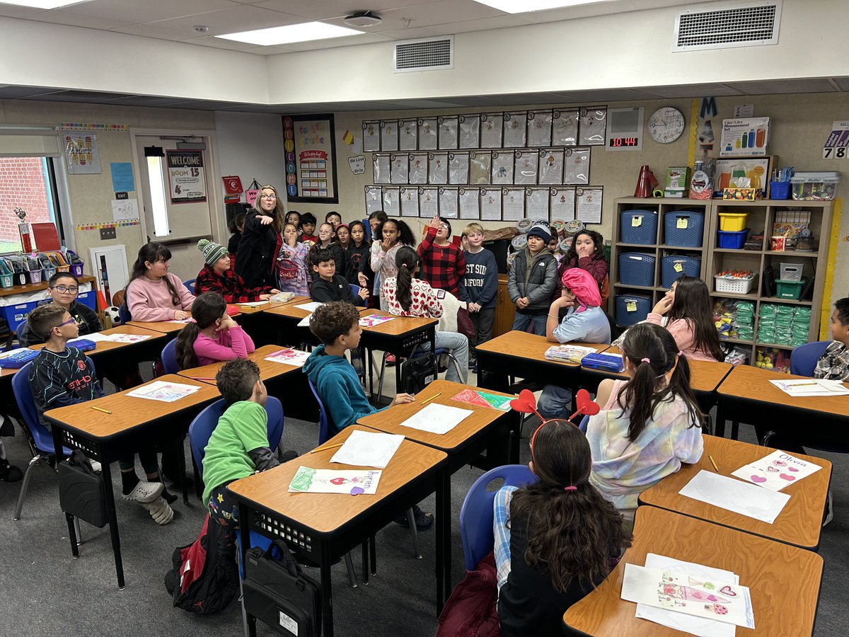 oneontaSBUSD's tweet photo. Our leaders sprinkled so much kindness this week! 
#ActsofKindnessWeek 
#oneonta 
#sbusdDreamBuilding @SBUSD_NEWS @Supt_SBUSD https://t.co/nS6uQi20hP
