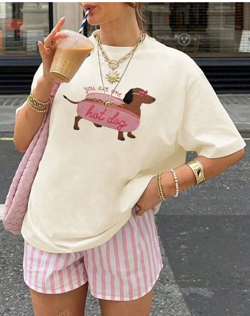 #VentaConCausa🐾
Amigos tengo una deuda mayor a $10,000 entre atención médica y medicamentos de los chicos, necesitamos vender, rifar y conseguir recursos como sea.

Playeras Dachshund talla chica, mediana, grande y extra grande🤎
🌟 $250🌟
Previo pago por transferencia al pedir