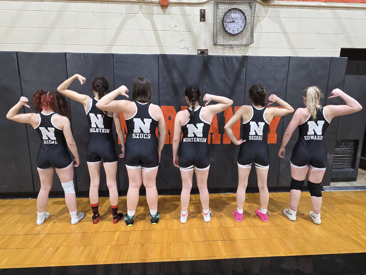 NHSGirlsWrestle's tweet image. New singlets for the seniors on Senior Night.

Repping "The Land"!!!

#InvaderStrong #PCSD