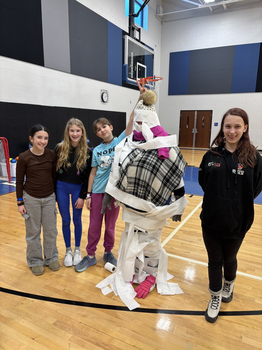 Mrs. Thompson tweet media