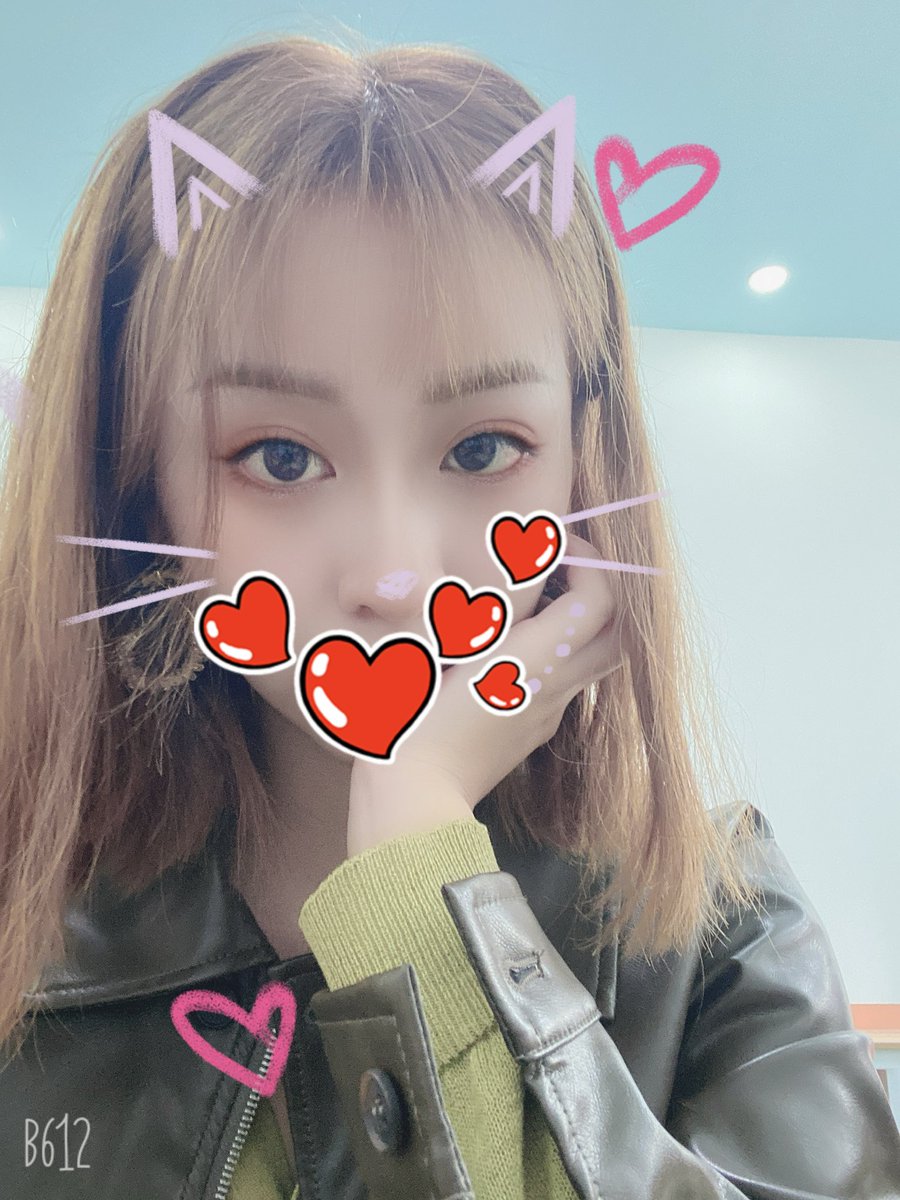 #绿帽 #绿奴 #母狗 #淫妻 #足控 #腿控
今天情人节！老婆做大家的情人！？ https://t.co/nRHd8YYXFi