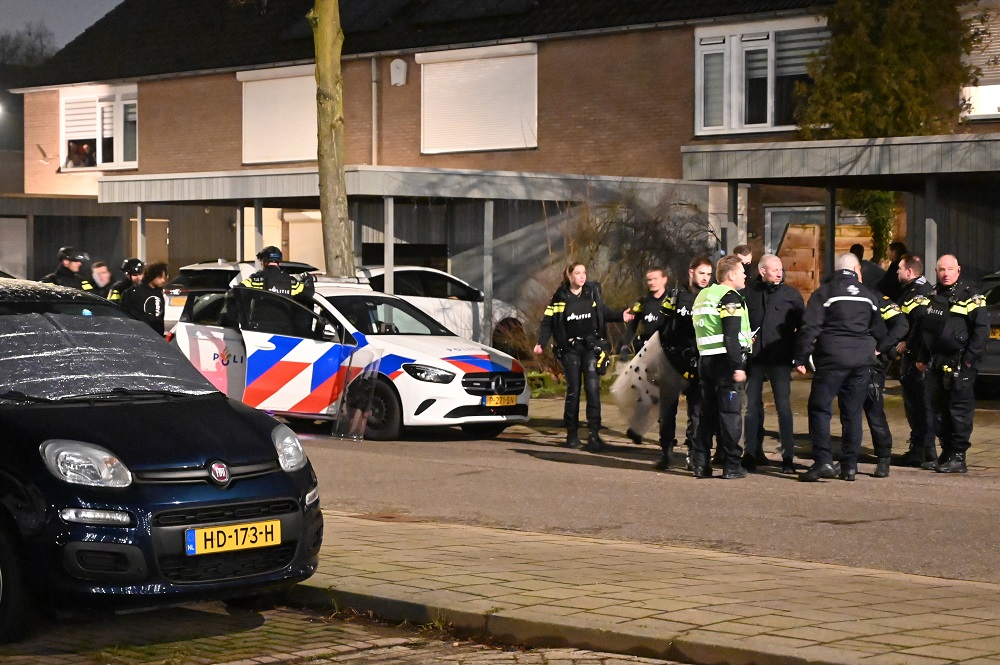 Man aangehouden na politieactie in woonwijk