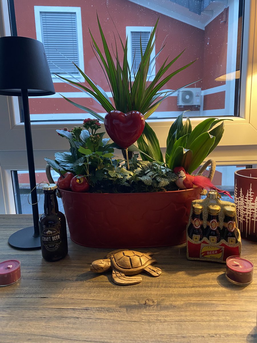 schuttforth's tweet image. Happy Valentines Day to all People ❤️💋💕🍀🌞🥰🍺🍷🍹🍾🍽️😎🥳