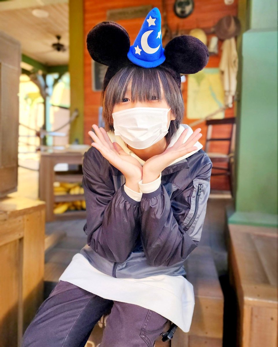 rentchannel's tweet photo. ファンの方と一緒に🐭 ディズニーランド🏰 で遊んだよ♥
今度はシーでやるからみんな行こ♥

#オフ会 https://t.co/B15Ibluf3D