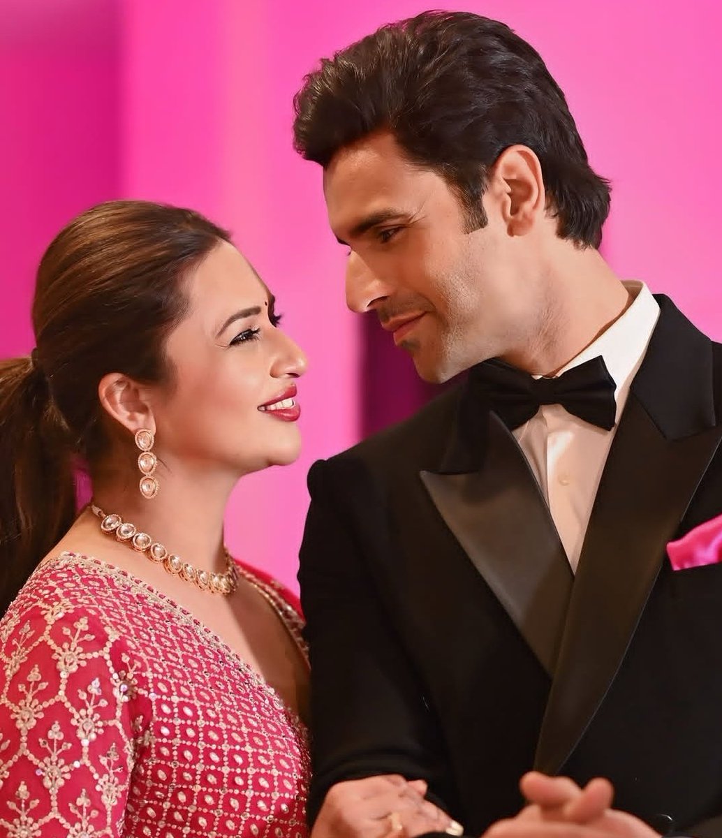 darshani_Div's tweet photo. I met You,
I liked You,
I love You,
I'm keeping You.

Happy Valentine's Day💕

#DivyankaTripathi @Divyanka_T @vivekdahiya08 https://t.co/tJZg2aARuZ