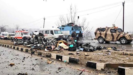 rawanlankes's tweet photo. 14 फरवरी 2019 पुलवामा के 
शहीदों को शत-शत नमन 🙏🏻
#PulwamaAttack https://t.co/s6zdz6QcvT