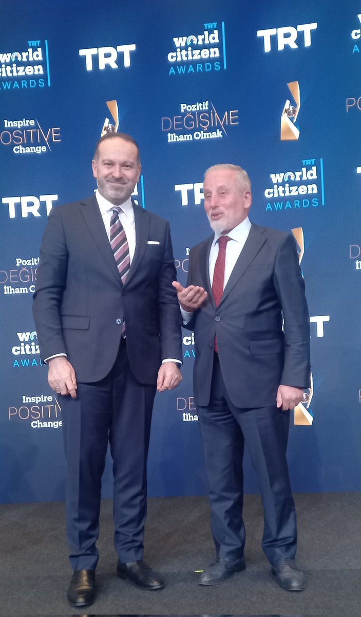 Sn. Mehmet Zahid Sobacı (<a href="/zahidsobaci/">Zahid SOBACI</a>), KOBİ'lerin sorun ve ihtiyaçlarına ilişkin konuları <a href="/trt/">TRT</a>'de anlatmak için başkan <a href="/NurettinOzgenc/">Nurettin ÖZGENÇ</a> tarafından zat-i alinize iletilen talebimize halâ bir dönüş olmamıştır. 
Yeniden hatırlatır, <a href="/KOBIDER/">KOBİDER</a> olarak iyi çalışmalar dileriz. <a href="/RTErdogan/">Recep Tayyip Erdoğan</a>