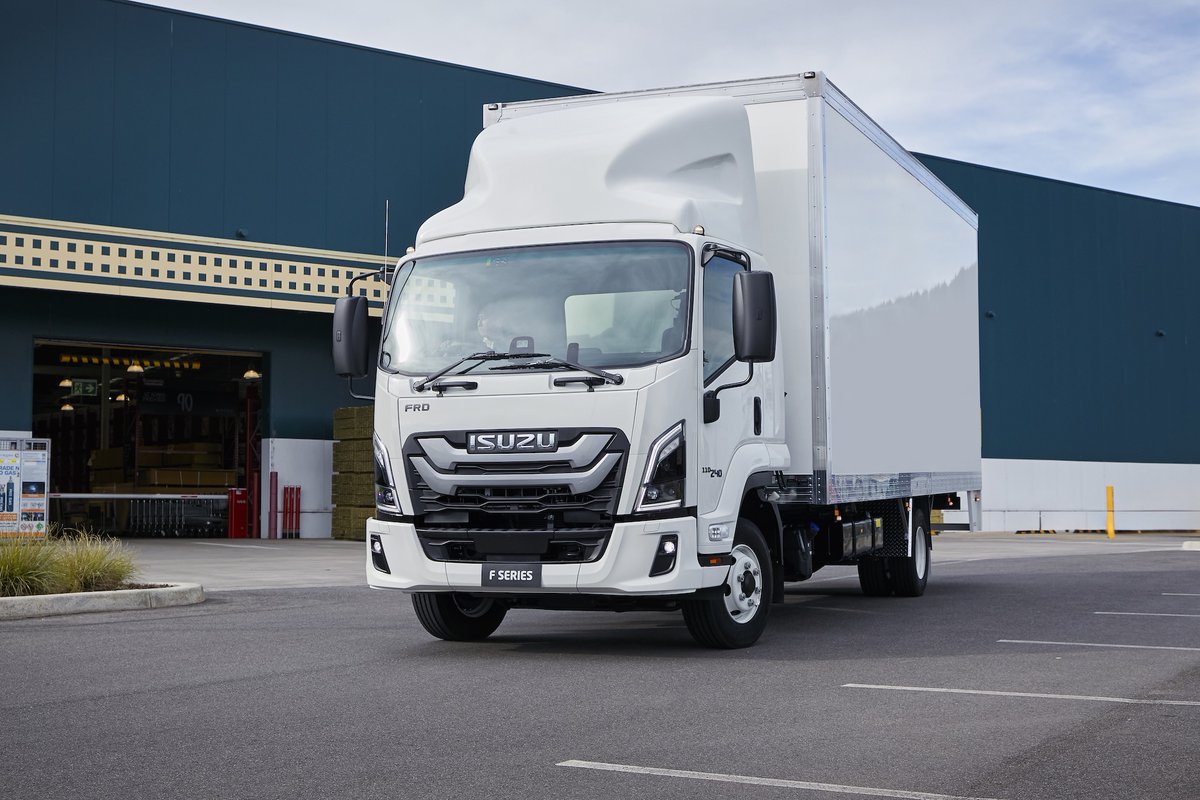nigelbrown1's tweet photo. Isuzu selects Greenville County SC to establish its new US #production base creating 700 #jobs for both #EVTruck and #Diesel #Truck #FutureProjectCargo #IndustrialManufacturing #Lithium #Batteries #Inbound #Outbound #Logistics
@henrymcmaster @IsuzuTruckUS 
https://t.co/vqgQBLDFZk https://t.co/VJbhyliwGt