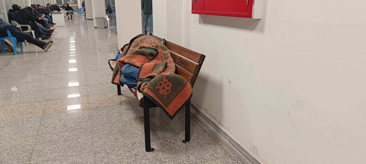 Van'da #İrademeDokunma nöbeti 4. Gününde!

Ateş Güneş'i bekliyor! 

Her koşulda! #vanhalkıiradesininyanında