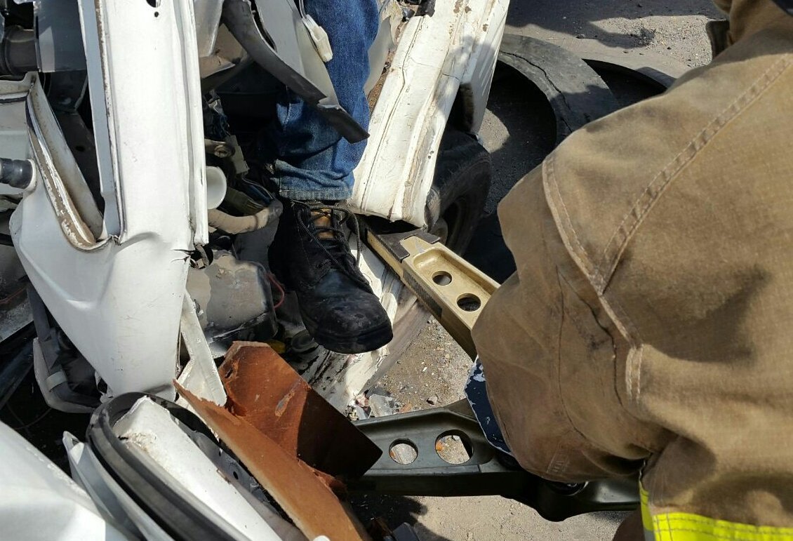 Incidente Victimas Multiples - Buena Vista Tole Chiriquí

+7 heridos (2 rojos 2 Amarillos 3 verdes) entra en Fase Vuelco sale de calzada de rodamiento proyectandose a cuneta - 2 atrapados por +60 y 90mins -extricados y trasladados a centro medico

Desafio p/ Operadores de Rescate