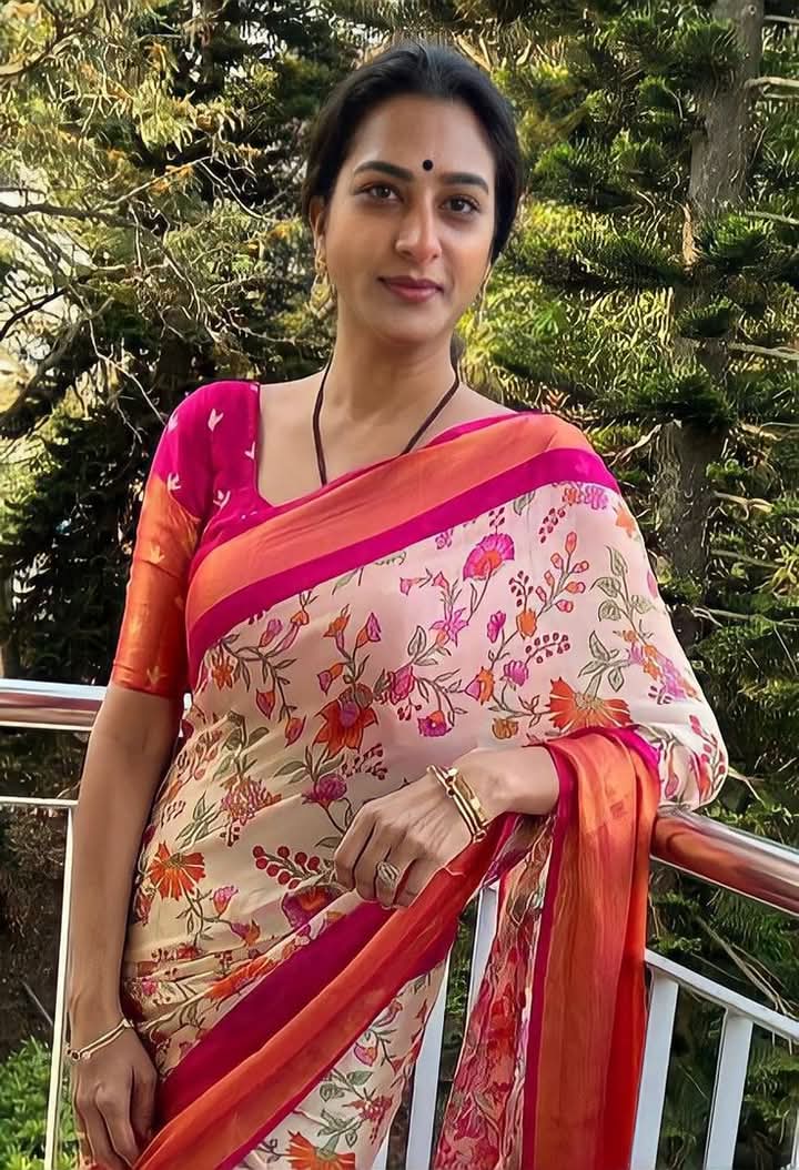 Image Actress Surekha Vani Age, Height, Family, Boyfriend, Biography iiQ8 info