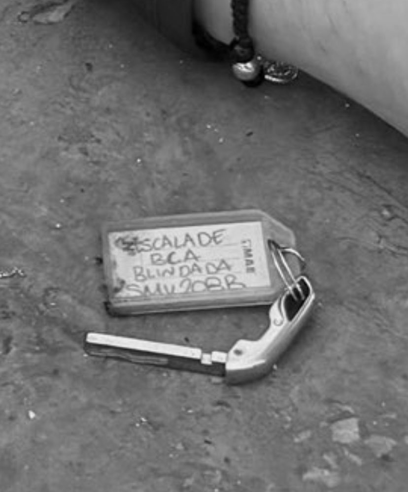 worldwar_x's tweet image. La #Escalade Blanca #Blindada SMV208B de Marco Ebben, operador holandés de el  #MayoZambada #Edomex #Regenwoud #onderzoek