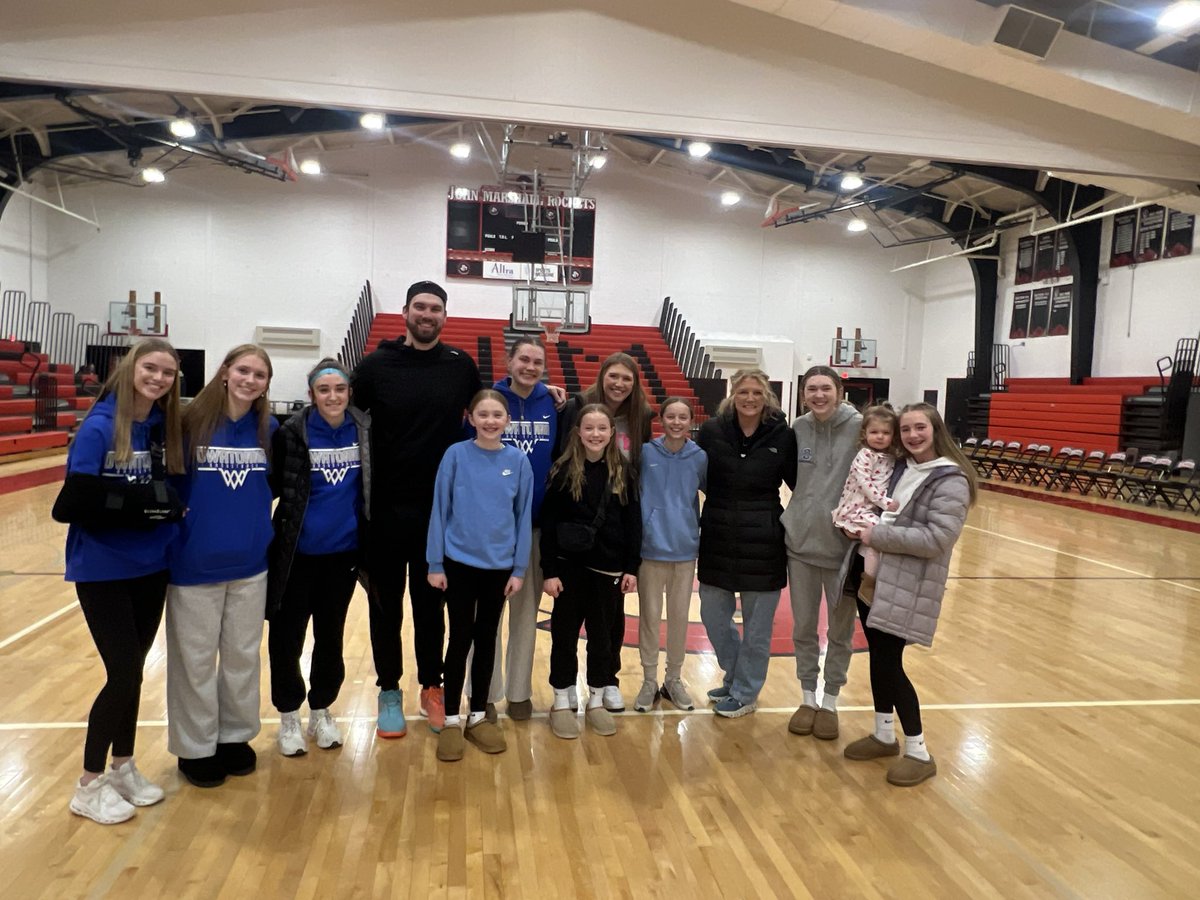 Always a fun night when we see our <a href="/OwaGirlsBBall/">Owatonna Girls Basketball Boosters</a> girls! 
<a href="/LangloisAddi/">Addi Langlois</a> <a href="/sschlaud15/">Sophie Schlauderaff</a> <a href="/LexieKlecker/">Lexie Klecker</a> <a href="/KelseySkala/">Kelsey Skala</a> <a href="/Marynpool/">Maryn</a>  and of course the little Air girls 
Missing from photo <a href="/LaduMichelle/">Michelle Ladu</a>