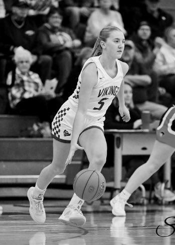Final 🏀 Omro 53 | WLA 47

Fought hard all night but came up a little short.

- Sopena | 12pts
- Suprenand || 10 pts
- Pinno | 10pts
- McAuly | 8pts
- Petrowitz | 6pts
- Trewin | 1pt