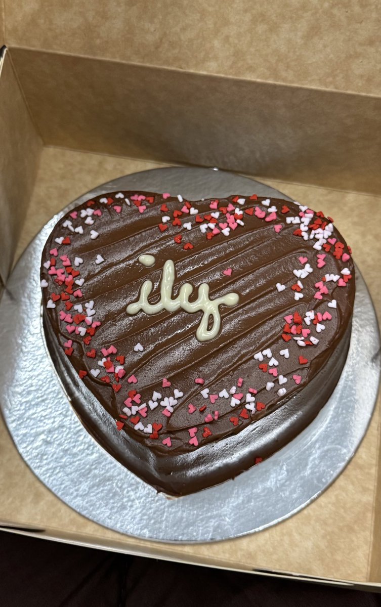 happy valentine’s day 💐💗🥹