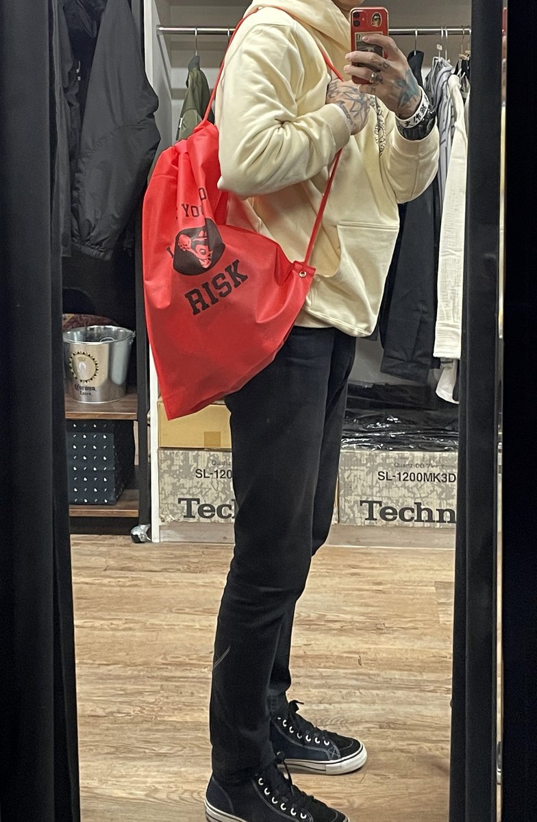 RISK_official's tweet photo. バレンタイン仕様ショップバッグは、
手提げとショルダーの2通り使えるタイプです！

数に限りがあります。
無くなり次第終了です。

#下北沢risk #lifeatyourownrisk #risk #移転4周年 #shoppingbag #shopbag https://t.co/9A0TTwFyEd