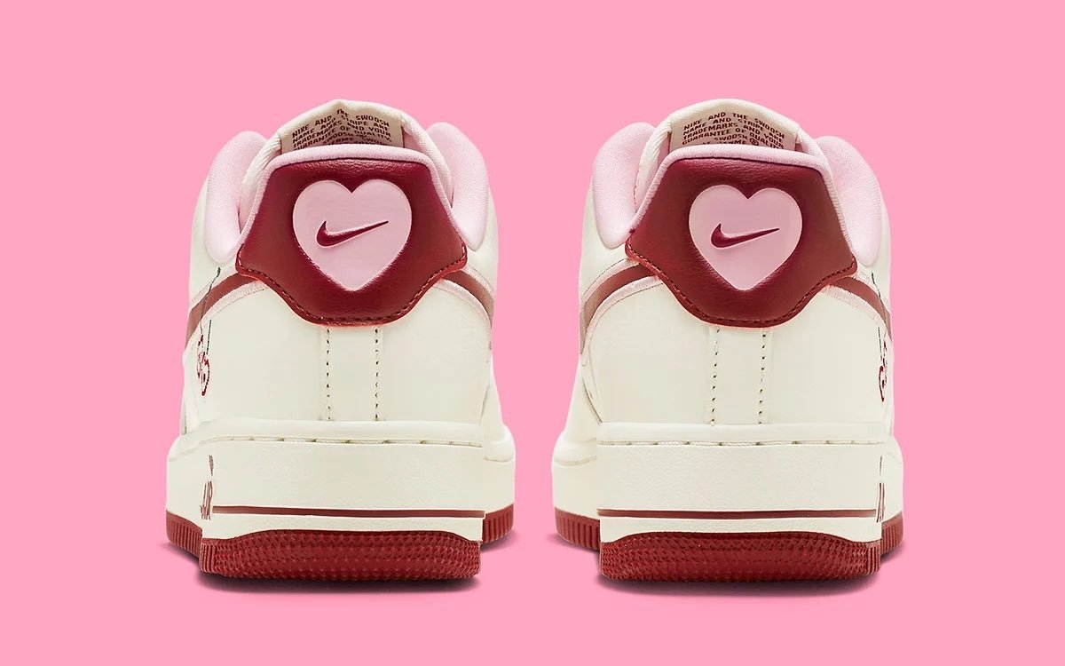 heart_jpg's tweet photo. nike air force 1 with heart details https://t.co/PLWAoY9tj9