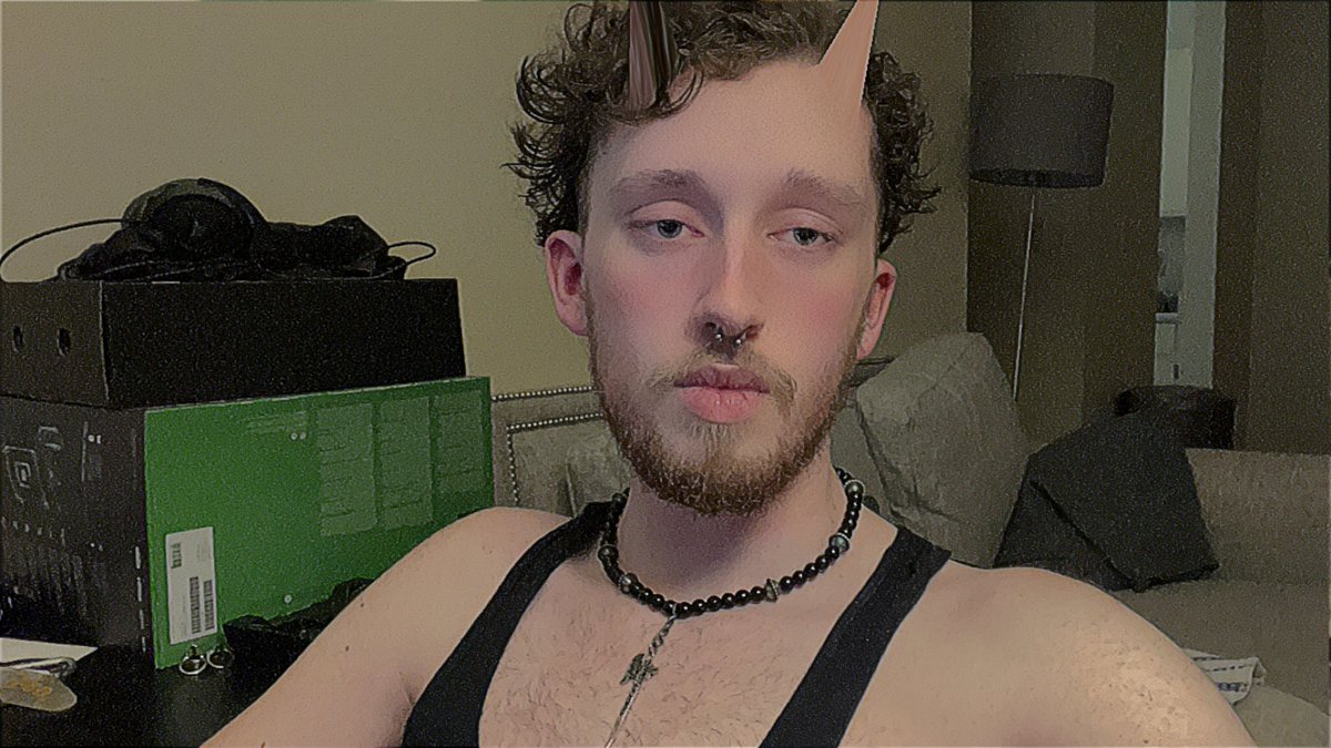 NonRinary's tweet image. following in @itsnothexxxical 's footsteps (unintentionally)