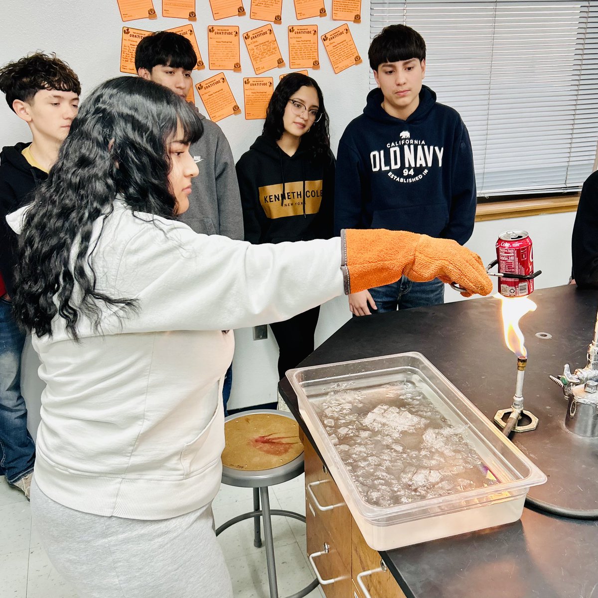Students put Charles and Boyle’s laws to the test in the lab today! Watch as pressure, temperature, and volume interact in real-time—science in action! 🔬 #Chemistry #BoylesLaw #CharlesLaw #STEM #ScienceWithMrA