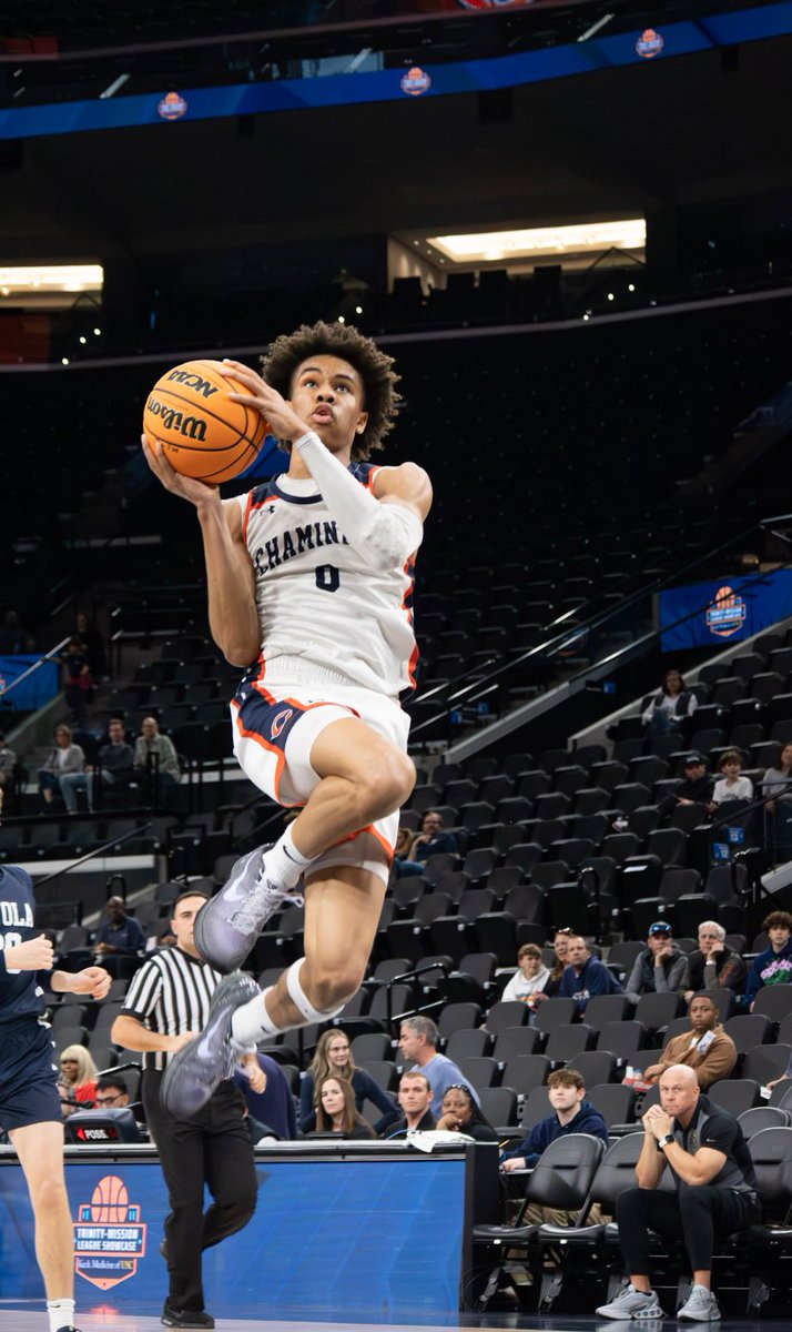 CCPEaglesHoops's tweet photo. Congrats to @jojothurman21 for finishing his high school career with 1578 points. 
#5 on the Chaminade career scoring list. 
Great job. We are proud of you and this incredible accomplishment. 

@Chaminadesports
@latsondheimer
@Tarek_Fattal https://t.co/9EAeC8VMSX