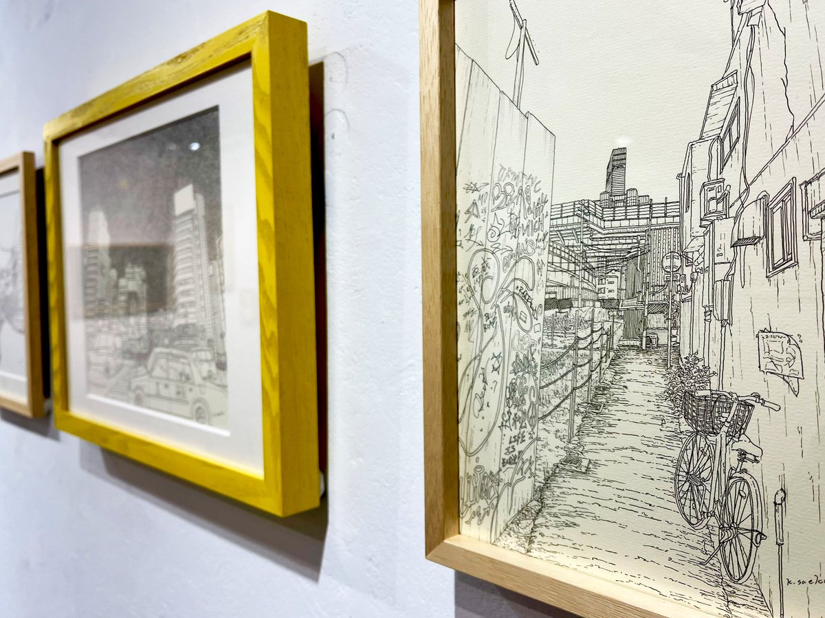 📍個展　開催中
今日から折り返し！

18日までやってます◎
(久保は17日に在廊します。)

大阪の風景の線画を15点展示しております。
よろしくお願いいたします！