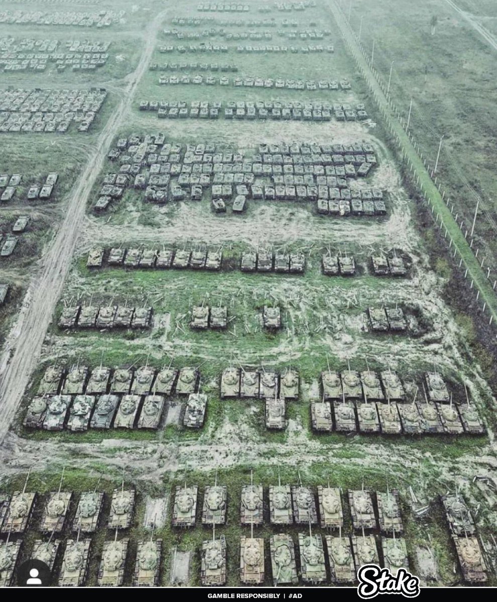 Different types of cemeteries, Some of them are beyond imagination, A Thread🧵

1. Abandoned Soviet tanks in Siberia