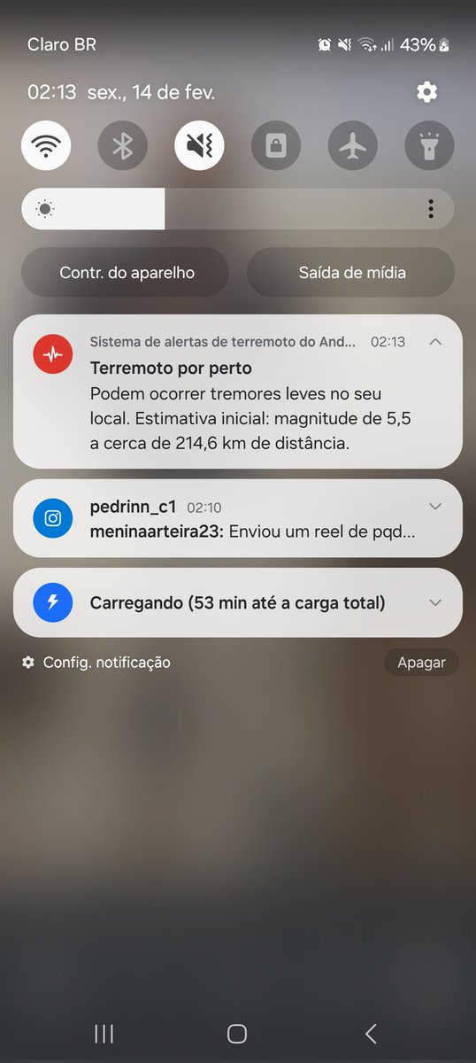 pedrinn_c's tweet photo. Aviso de Terremoto em São Paulo sp. A placa tectônica se partiu foi? Kkk https://t.co/14mlUKISnk