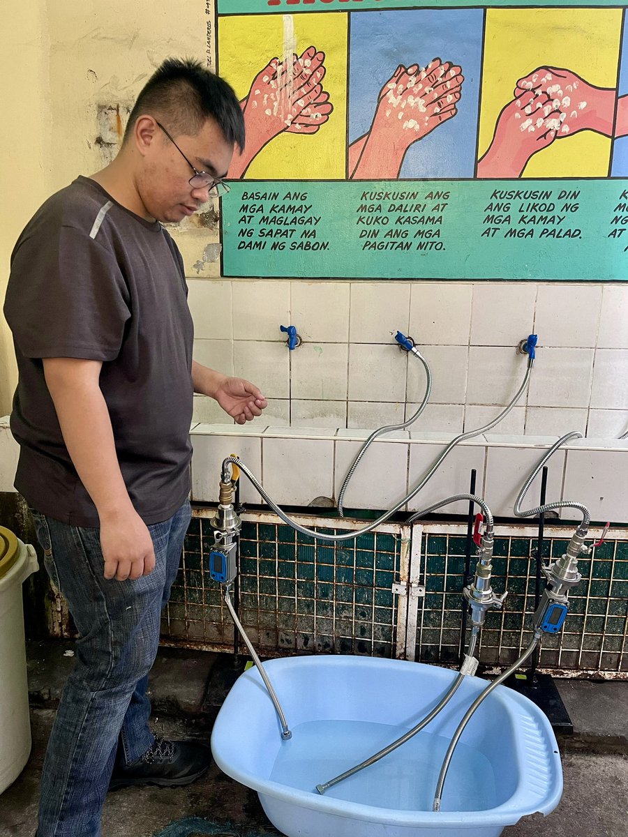 MicroOcePH's tweet photo. Are there microplastic particles in our tap water?

The team is currently conducting water sampling activities to determine the presence of microplastics in tap water across Metro Manila.

#plasticresearch #plasticpollution #plastics #microplastics #microplasticsinwater https://t.co/75L81by2ZV