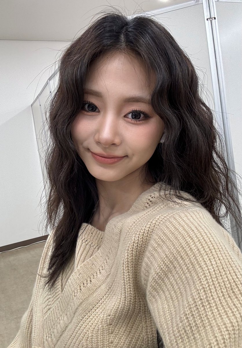 tzuyu pics tweet media