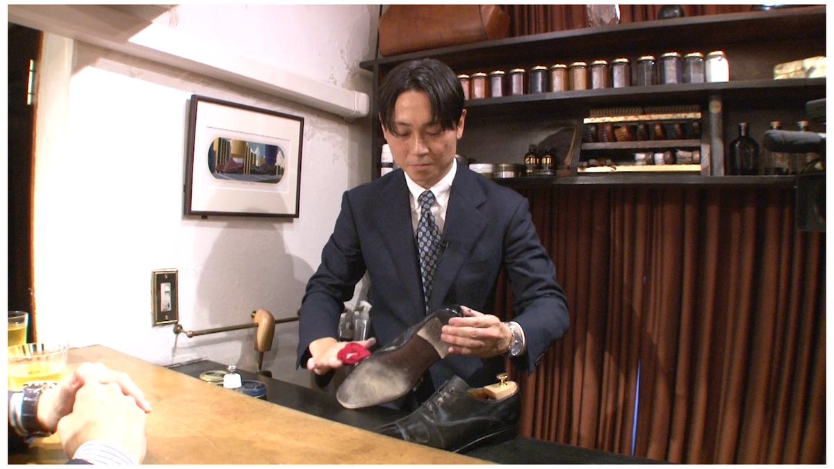 ohmygod_ntv's tweet photo. ◤ 2/15(⼟)あさ10:30からの
「オー!マイゴッド!」は…◢|
世界⼀の靴磨き職⼈ #長谷川裕也 さんが登場✨
どんな⾰靴もピカピカにする
美しい神技は必⾒です👀👞✨
スタジオでは⾃宅で簡単にできる❗
ムートン&スエードブーツの汚れを落とす神技を⼤公開👢🫧
お楽しみに🙌
#BriftH #靴磨き #THEBAGbyBriftH
#ヒロミ #小泉孝太郎
#オーマイゴット