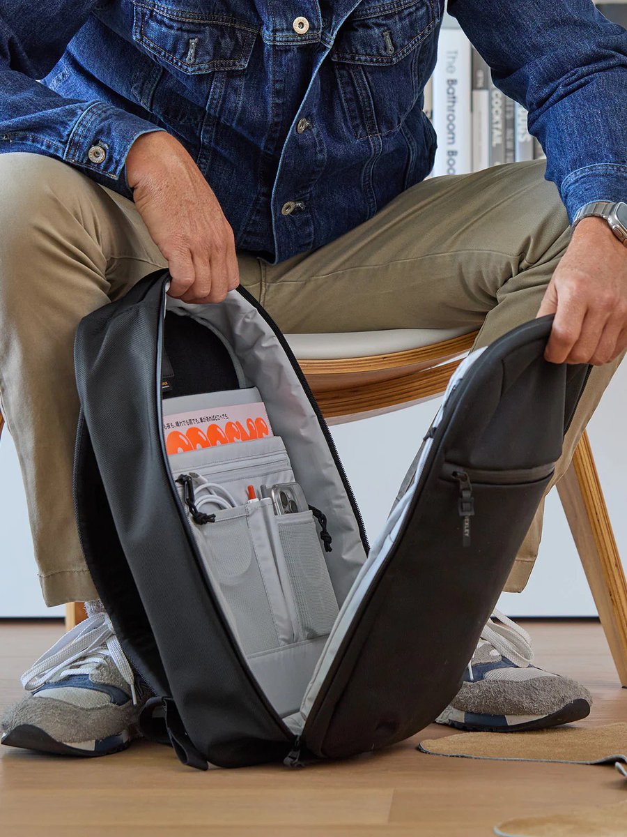 WEXLEY の SHAG / 17L Slim Pack 最高のコンパクトデイパックの予感