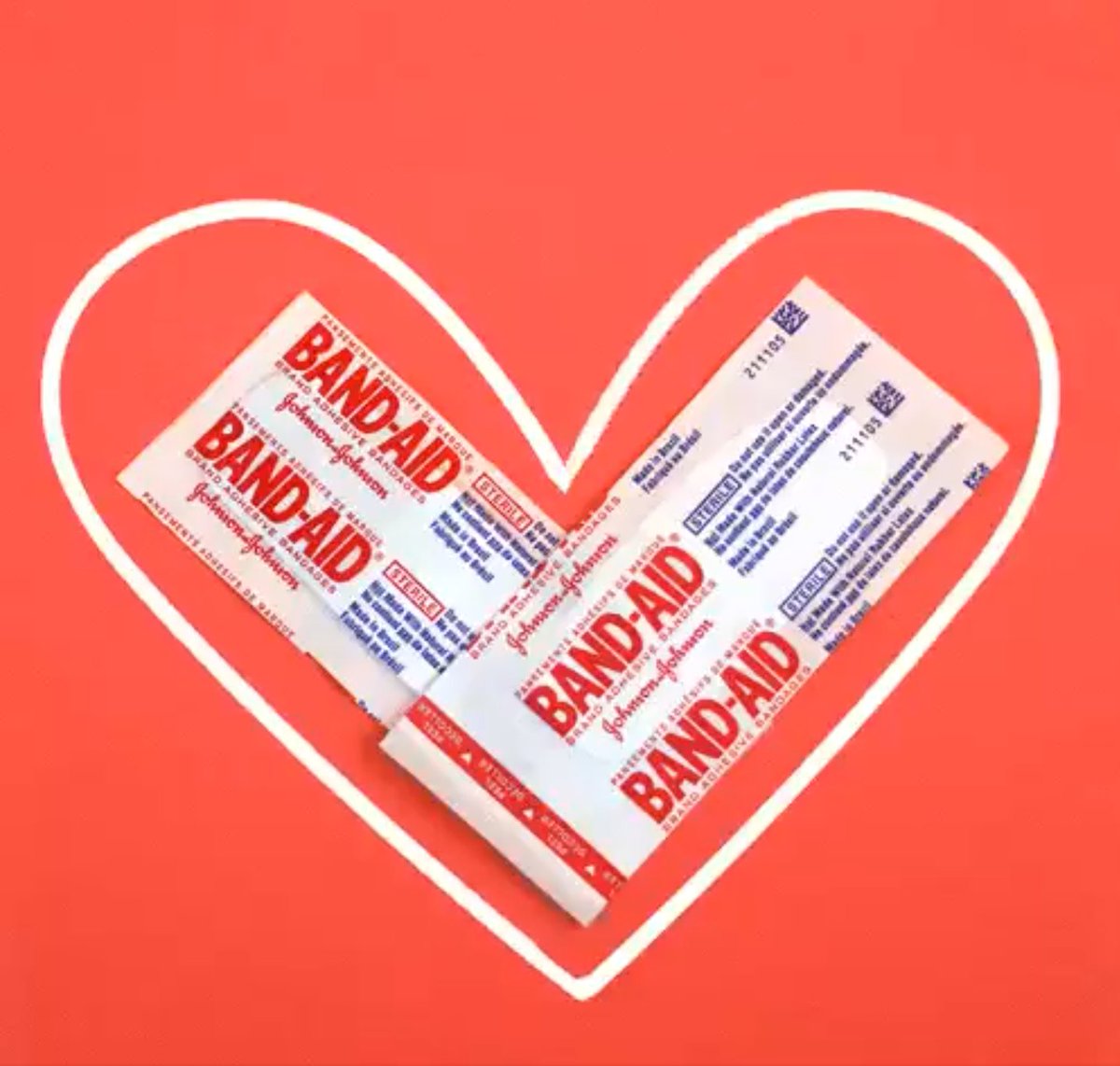 今日2月14日は #バレンタインデー !
ブランド担当者はチョコの代わりにバンドエイド®をいただきました🩹✨

バンドエイド®は「がんばる人の、一番近くで」
 全ての方の頑張りをサポートするキズケアブランドです。 

皆さんもバンドエイド®を渡して、想いを伝えてみませんか💖

#バンドエイド #Bandaid