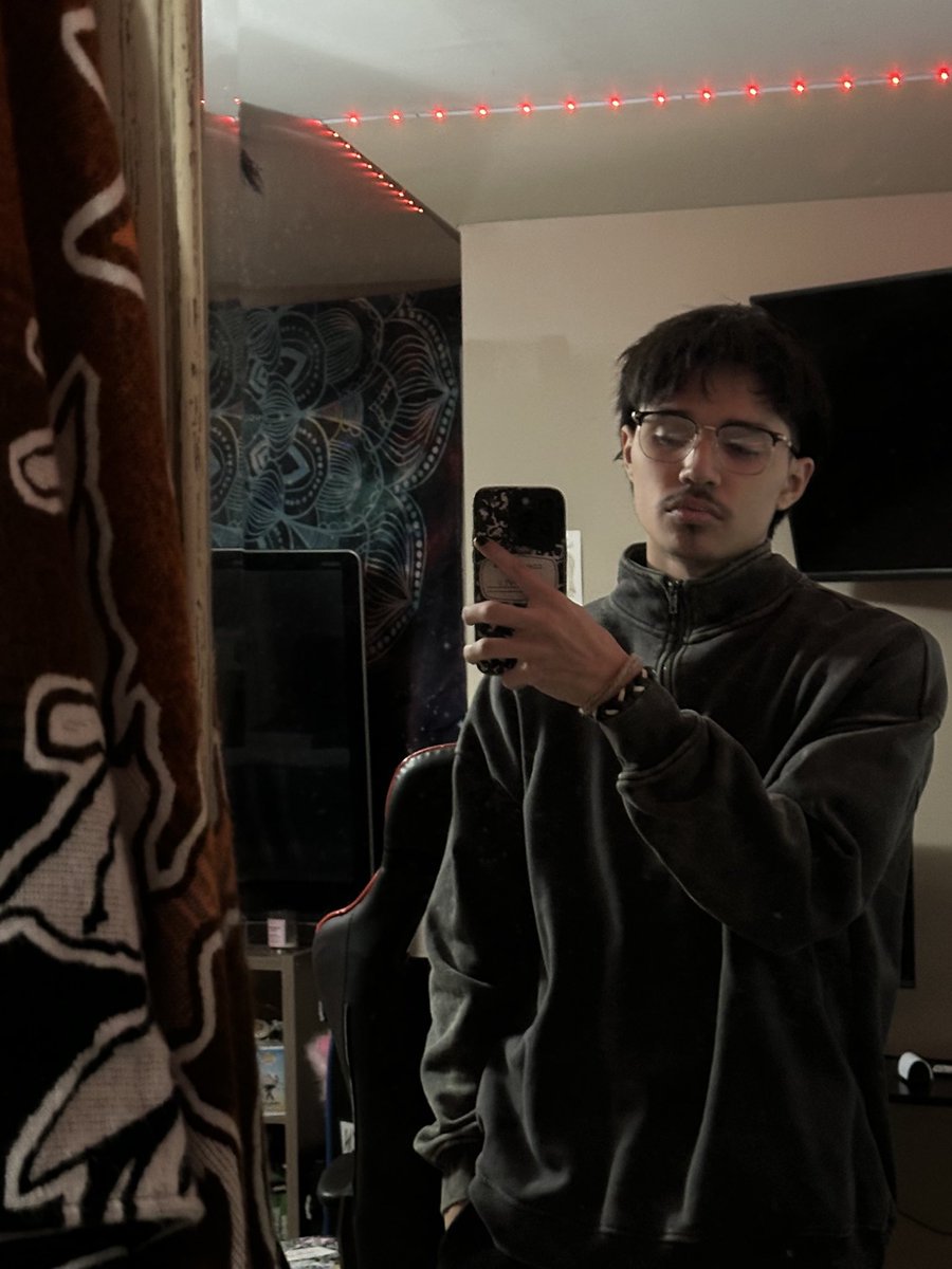 damn-damian tweet media