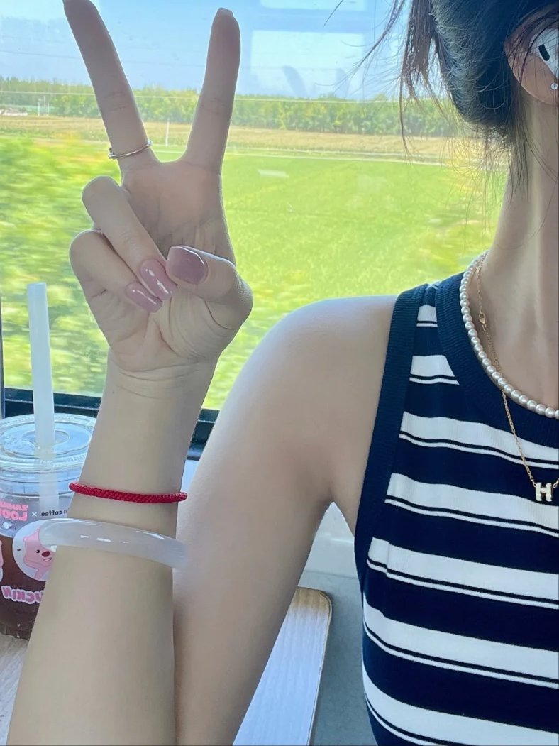 Lizb6eth's tweet photo. Happy Valentine's Day to everyone~💓 https://t.co/EeuaNQktCW