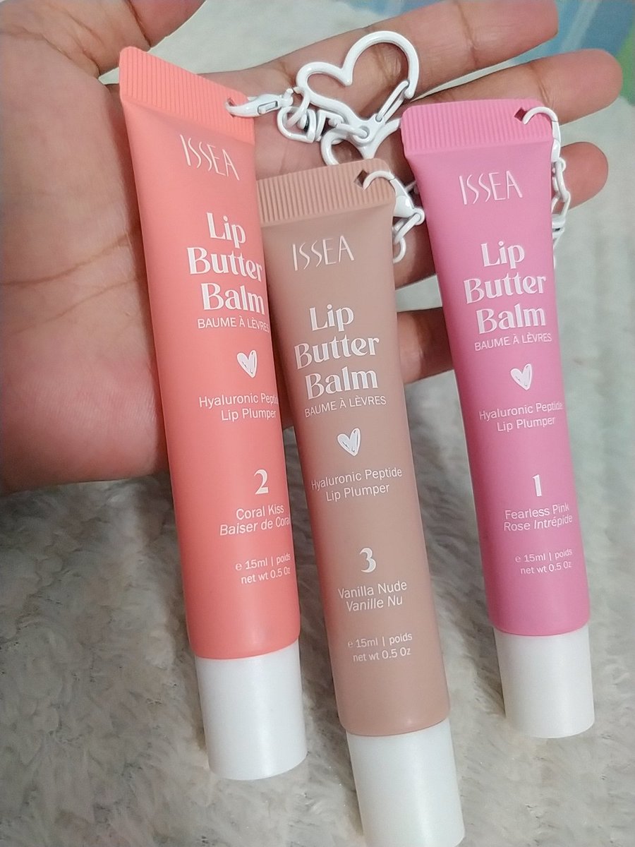 FithryElda's tweet photo. Gemess bgt kan ada lip balm secute ini 🤏 https://t.co/TthuZ1Jo7S